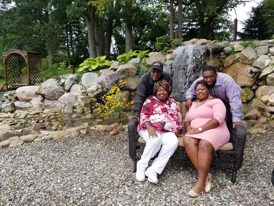 41445779 2206675756012630 2910244770045493248 n