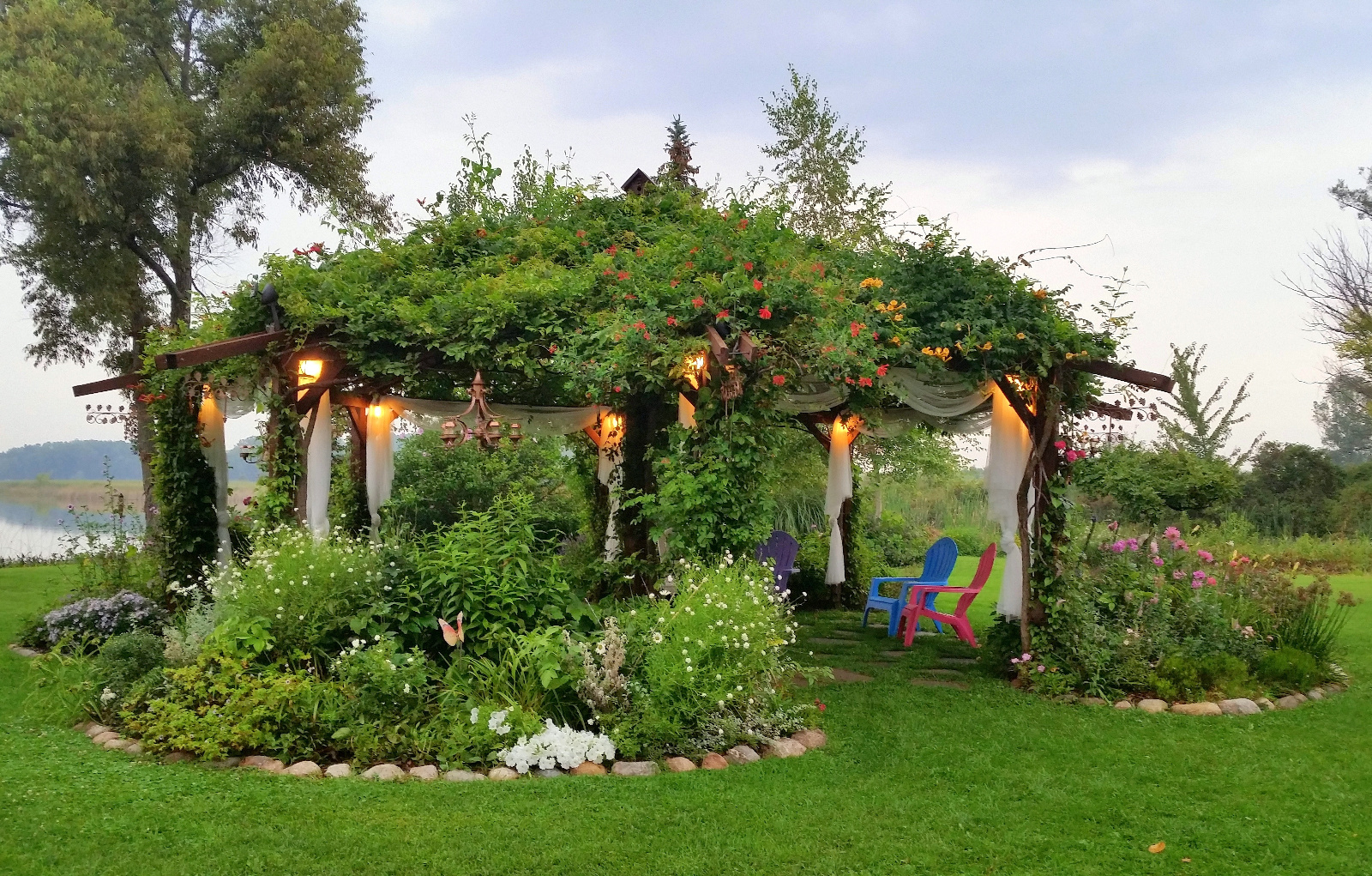 So pretty with the lights on